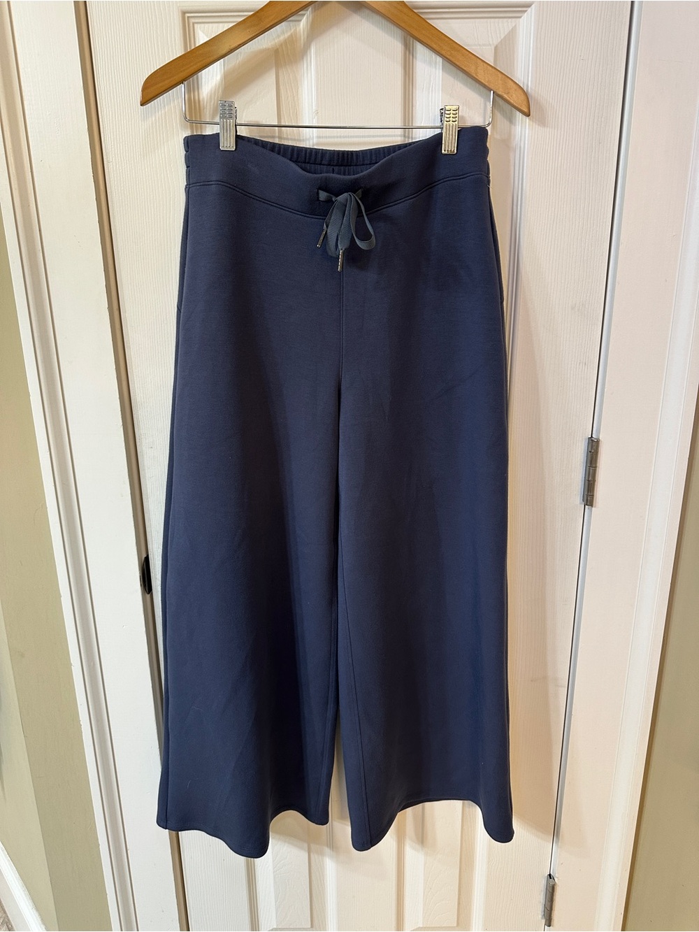 SPANX AirEssentials Women's Gray Wide Leg Crop Pants‎ Pull-On Stretch Large